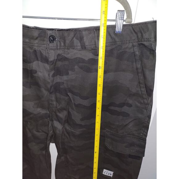 Pro Club Army Print Cargo Shorts Men's 44 - Picture 5 of 7